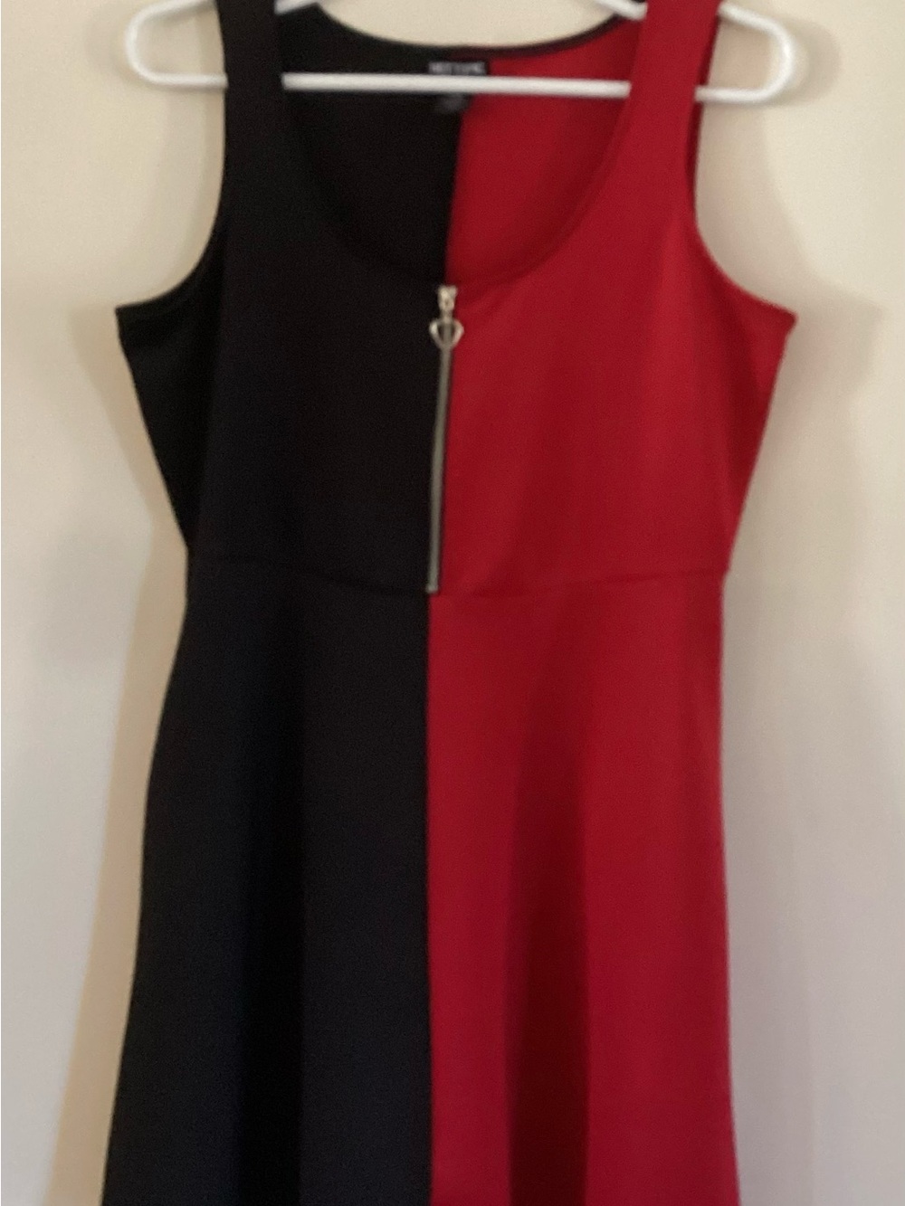 Hot Topic Red & Black Split Skater Dress Front Zipper With Heart Pull Size 1X